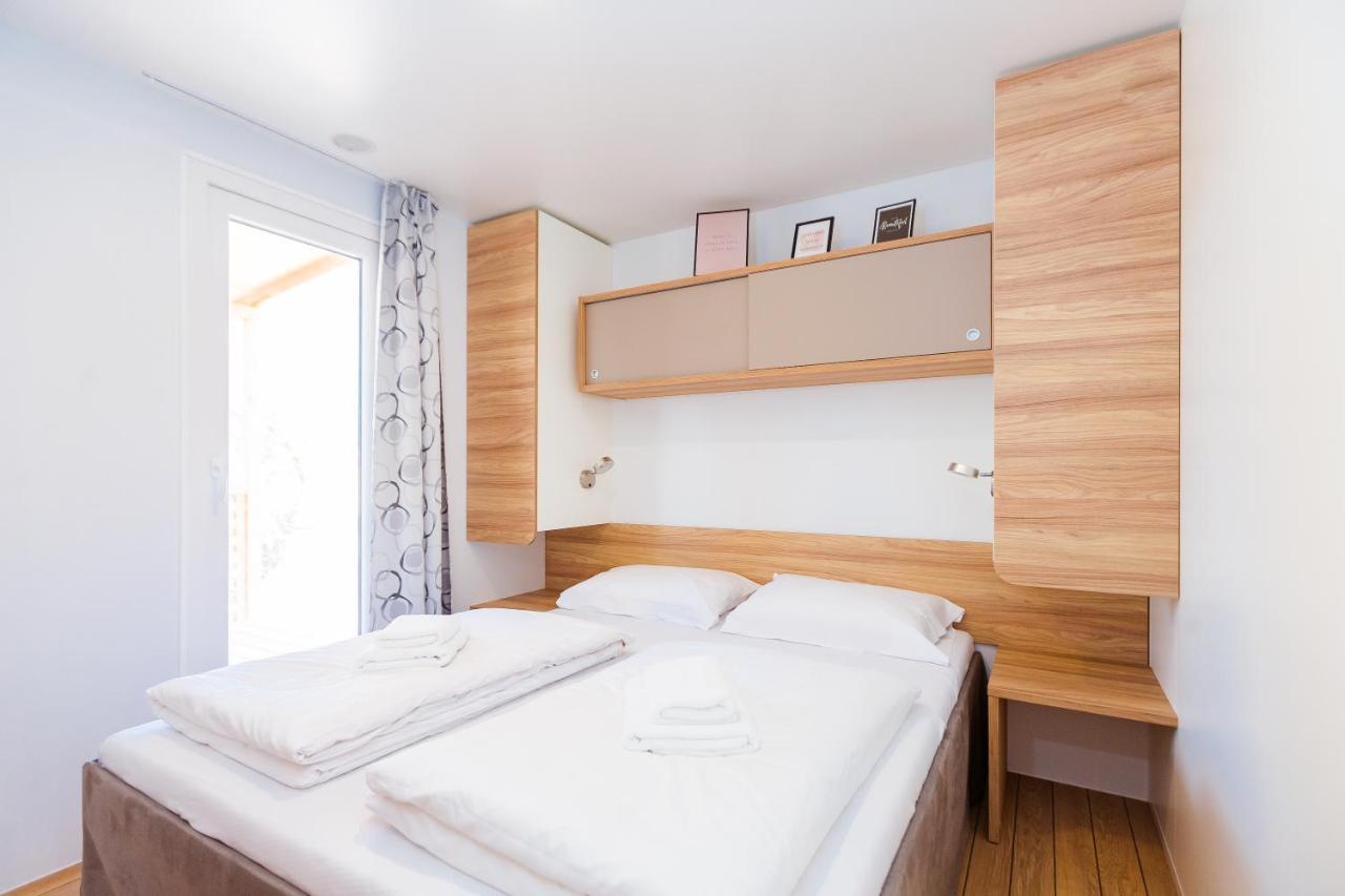 Premium Mobile Homes Istria - Camping Lanterna Porec - Luxury Mobilhome Eksteriør billede