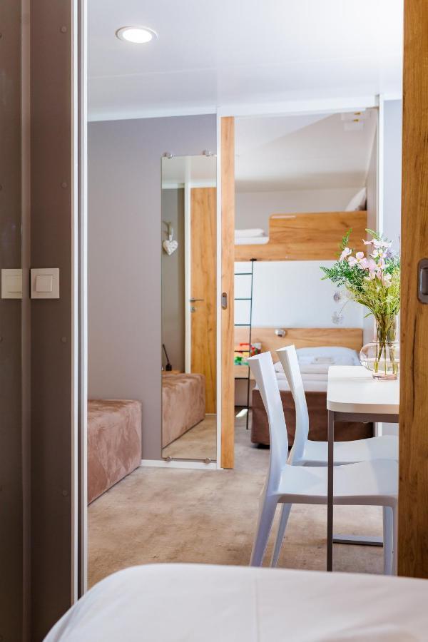Premium Mobile Homes Istria - Camping Lanterna Porec - Luxury Mobilhome Eksteriør billede