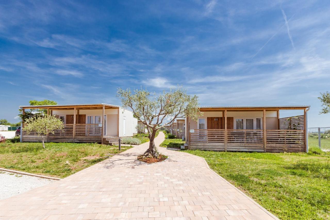 Premium Mobile Homes Istria - Camping Lanterna Porec - Luxury Mobilhome Eksteriør billede