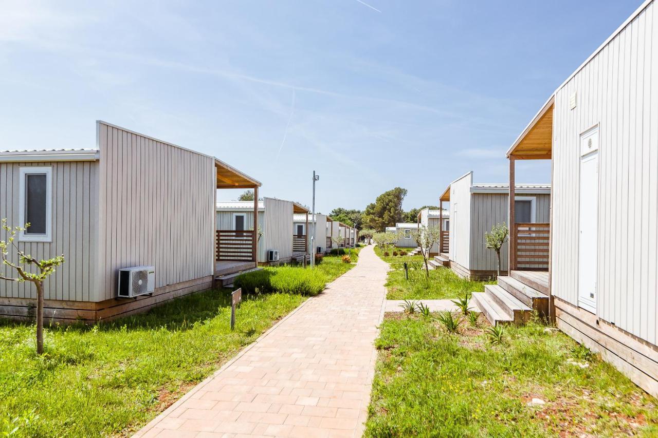 Premium Mobile Homes Istria - Camping Lanterna Porec - Luxury Mobilhome Eksteriør billede
